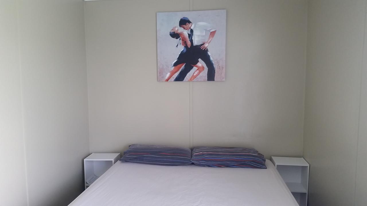 Port Waikato Holiday Park Bagian luar foto